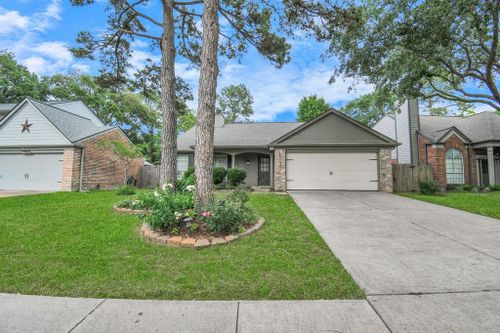 7754 Pine Center Drive, Houston, TX, 77095 | Card Image