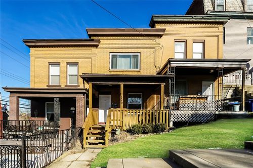 1326 W Sycamore St, Mt Washington, PA, 15211-1242 | Card Image