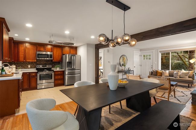 828 2 Nd Ave, House other with 3 bedrooms, 2 bathrooms and 1 parking in Kirkland WA | Image 11