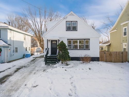 152 Chiswell Rd, Schenectady, NY, 12304-3804 | Card Image