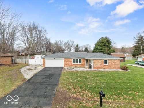 5584 E Fountain Way, Columbus, IN, 47201 | Card Image