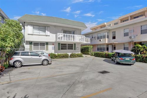 6856 Abbott Ave, MIAMI BEACH, FL, 33141-3845 | Card Image