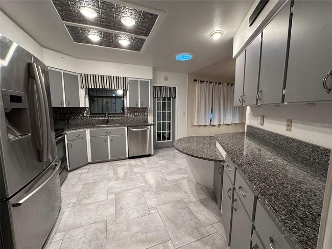 1643 New Abbey Ave, House other with 3 bedrooms, 2 bathrooms and null parking in LEESBURG FL | Image 9