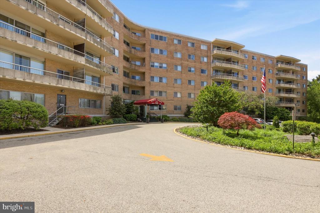 Residential in JENKINTOWN