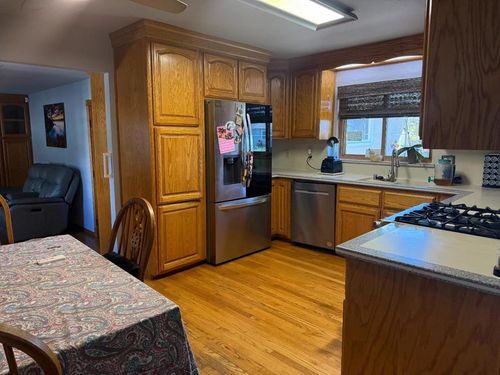 551 Chestnut Ave, Milpitas, CA, 95035-3803 | Card Image