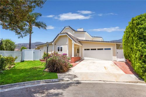 6403 Surfside Way, Malibu, CA, 90265-3627 | Card Image