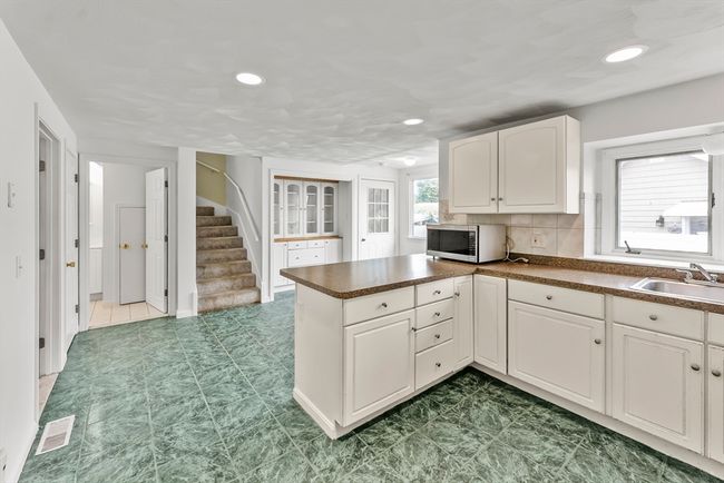 76 Choctaw Dr, House other with 3 bedrooms, 1 bathrooms and 3 parking in Buzzards Bay MA | Image 17