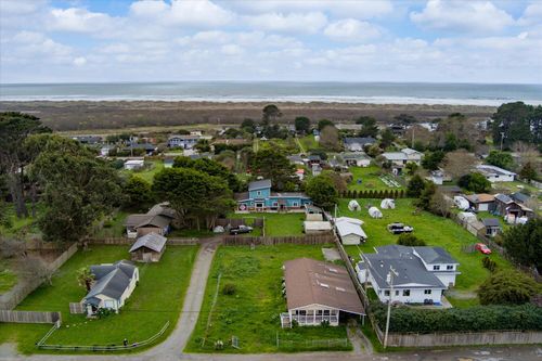 1650 Bird Ave, McKinleyville, CA, 95519-3813 | Card Image