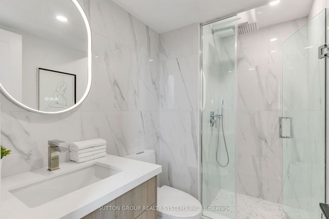 808 - 820 Burnhamthorpe Rd, Condo with 3 bedrooms, 2 bathrooms and 1 parking in Etobicoke ON | Image 29