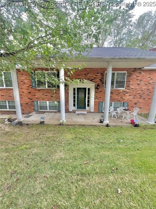 60 Breezy Pl, Elkview, WV, 25071-9470 | Card Image