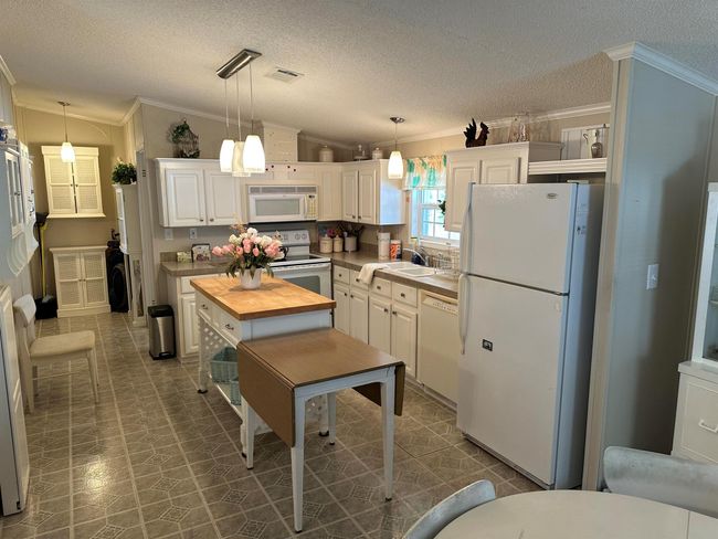 14567 Sunset Dr, House other with 2 bedrooms, 2 bathrooms and null parking in Delray Beach FL | Image 11