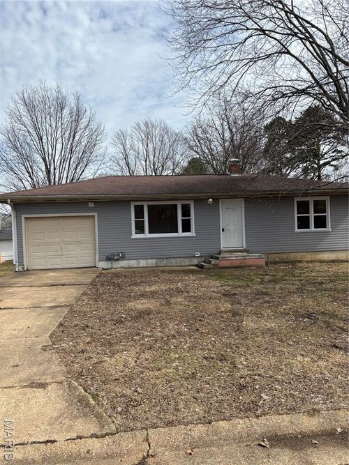 2612 Sherry Ln, Poplar Bluff, MO, 63901-2121 | Card Image