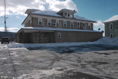 2 W Market St, GRATZ, PA, 17030 | Card Image