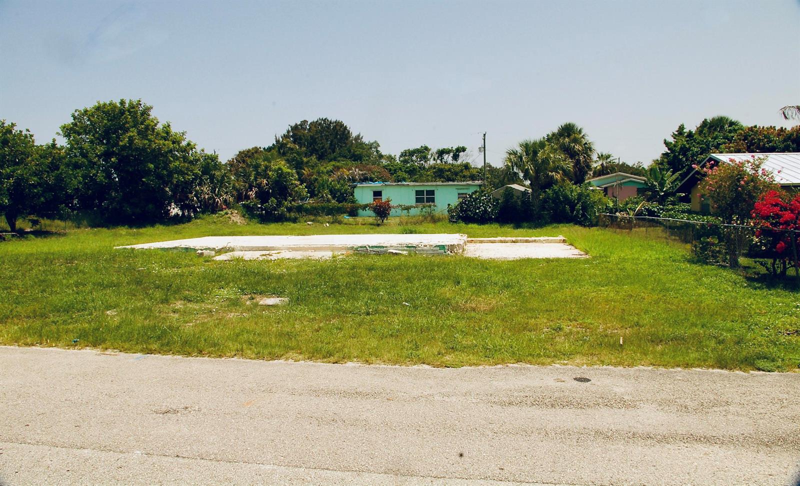 Land in Hobe Sound