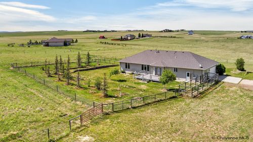 1537 Arctic Willow Ct, Cheyenne, WY, 82009-8831 | Card Image