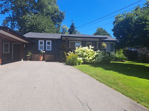 12082 261 St, Maple Ridge, BC, V2W2A6 | Card Image