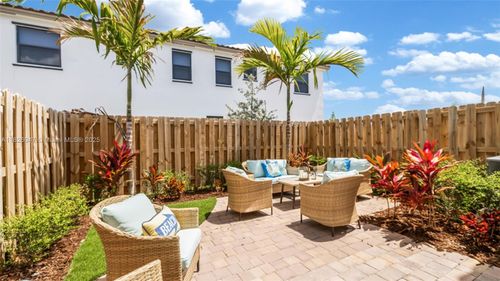 13108-13108 Sw 232nd Ln, HOMESTEAD, FL, 33032-9232 | Card Image