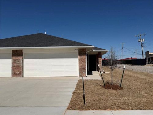 310 Aaran Way, Yukon, OK, 73099-2072 | Card Image