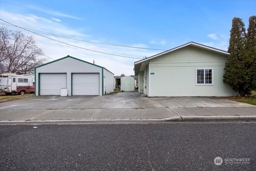 1301 E 6th Ave, Kennewick, WA, 99336 | Card Image