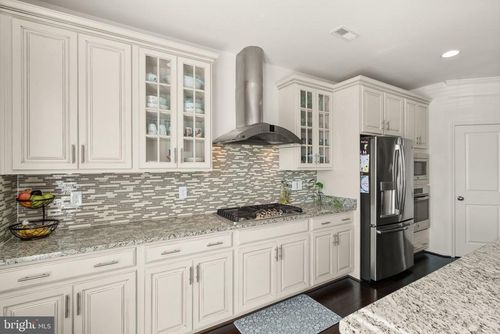 23491 Epperson Sq, BRAMBLETON, VA, 20148-7430 | Card Image