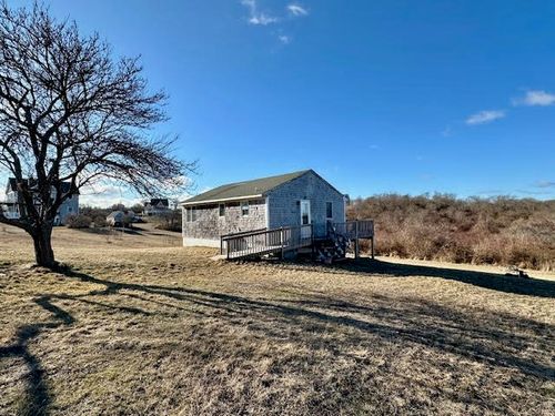 979 Spring St, Block Island, RI, 02807-7790 | Card Image