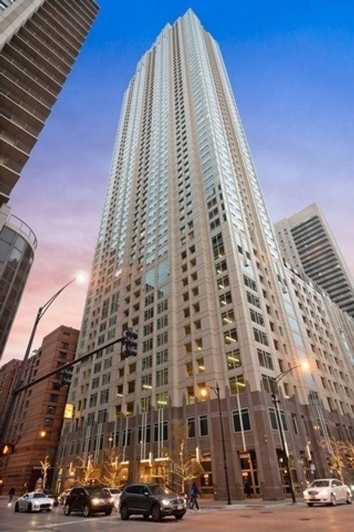 16a-33 Ontario St, Chicago, IL, 60654-7763 | Card Image