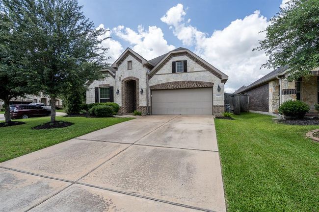 Nice covered front porch. | Image 4