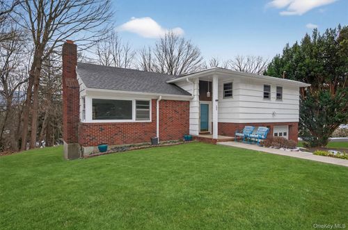 152 Old State Rd, Highland Falls, NY, 10928-4303 | Card Image