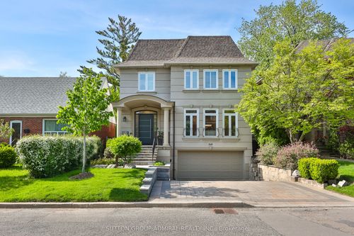 568 Fairlawn Ave, North York, ON, M5M1V6 | Card Image