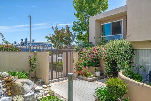 10732 Knott Ave, Stanton, CA, 90680-1969 | Card Image