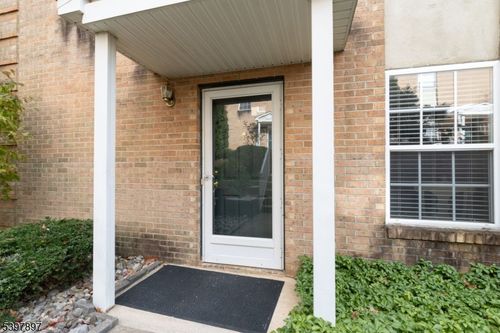 241-241 Vista Dr, Cedar Knolls, NJ, 07927-2032 | Card Image