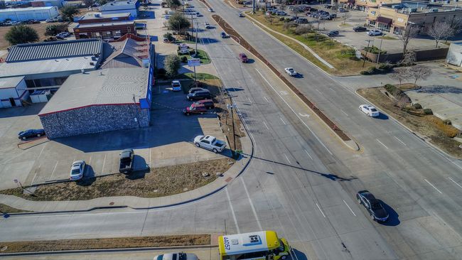 Intersection on Lakeview Pkwy | Image 23
