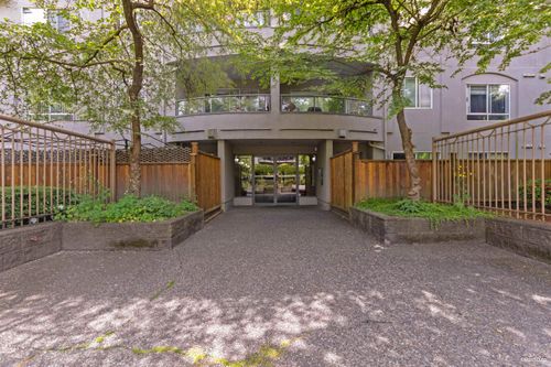 206-7475 138 St, Surrey, BC, V3W0Y9 | Card Image
