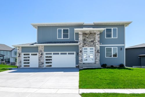 6589 Blackbird Ln, Bettendorf, IA, 52722-2454 | Card Image