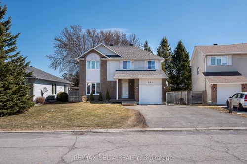271 Bonavista St, Rockland, ON, K4K1N8 | Card Image