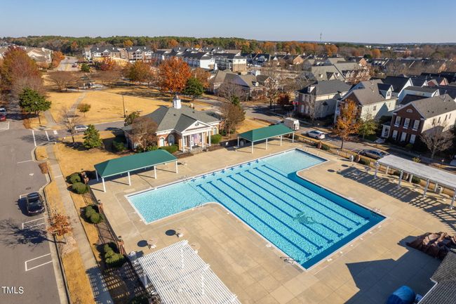 Swimming pool bird view | Image 46