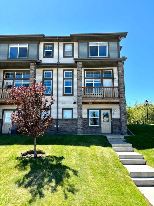 147 Panatella Hill Nw, Calgary, AB, T3K0S7 | Card Image