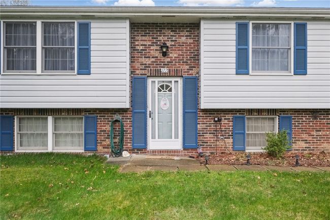 122 Clarette Rd, House other with 3 bedrooms, 2 bathrooms and 2 parking in Pittsburgh PA | Image 5