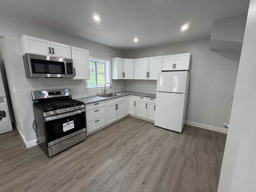 75-75 Draper Ave, Mansfield, MA, 02048-1350 | Card Image