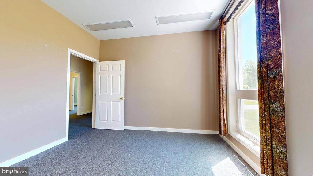 Commercial Lease in OTTSVILLE 2