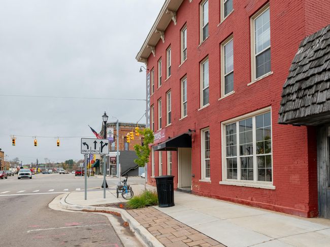 2C - 201 E Michigan Ave, Condo with 2 bedrooms, 1 bathrooms and null parking in Paw Paw MI | Image 19