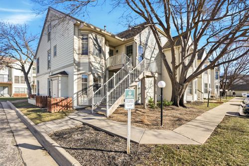 8018 E Woodspring Way, Wichita, KS, 67226-1825 | Card Image