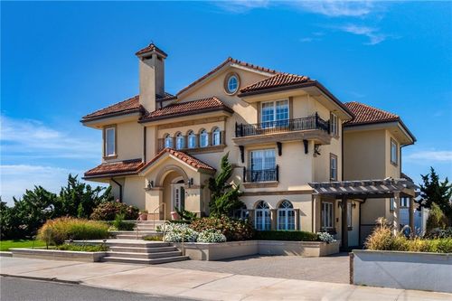 135 Beach 145th St, Rockaway Park, NY, 11694-1143 | Card Image