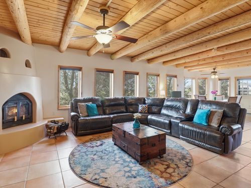 19 Aventura Rd, Santa Fe, NM, 87508-8745 | Card Image