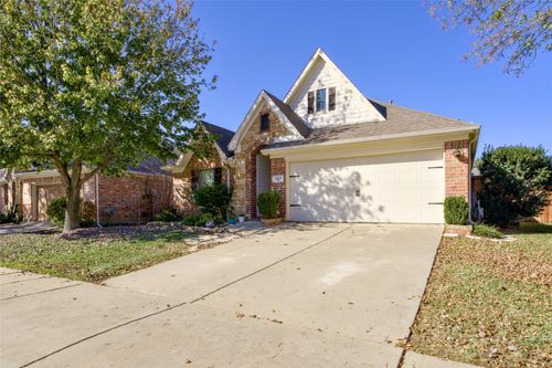 253 Vernon Dr, Fate, TX, 75087-6742 | Card Image