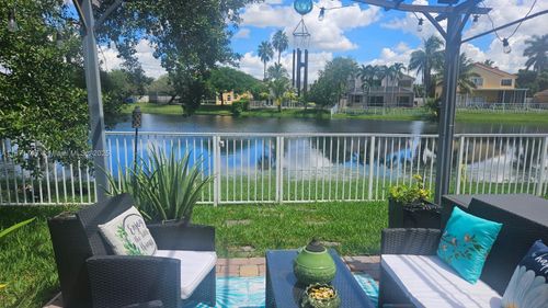 1349 Nw 192nd Ter, Pembroke Pines, FL, 33029-4515 | Card Image