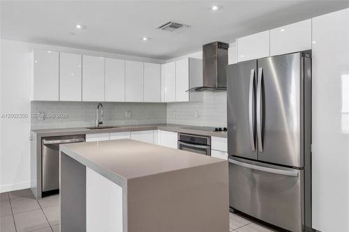 3019-1600 Ne 1st Ave, Miami, FL, 33132-1276 | Card Image