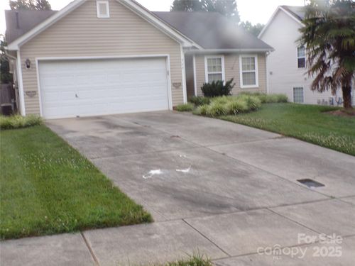 569 River View Dr, Lowell, NC, 28098-1278 | Card Image