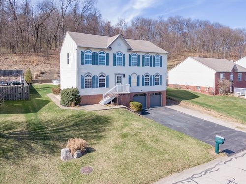 843 Hawk Valley Dr, Leechburg, PA, 15656-9506 | Card Image