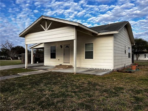 304 Peter St, Alice, TX, 78332-4428 | Card Image